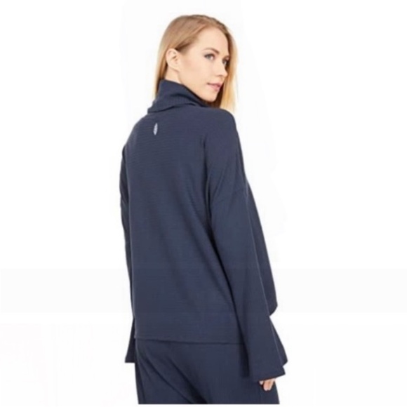 Free People Movement Can’t Handle This Turtleneck - Picture 3 of 10